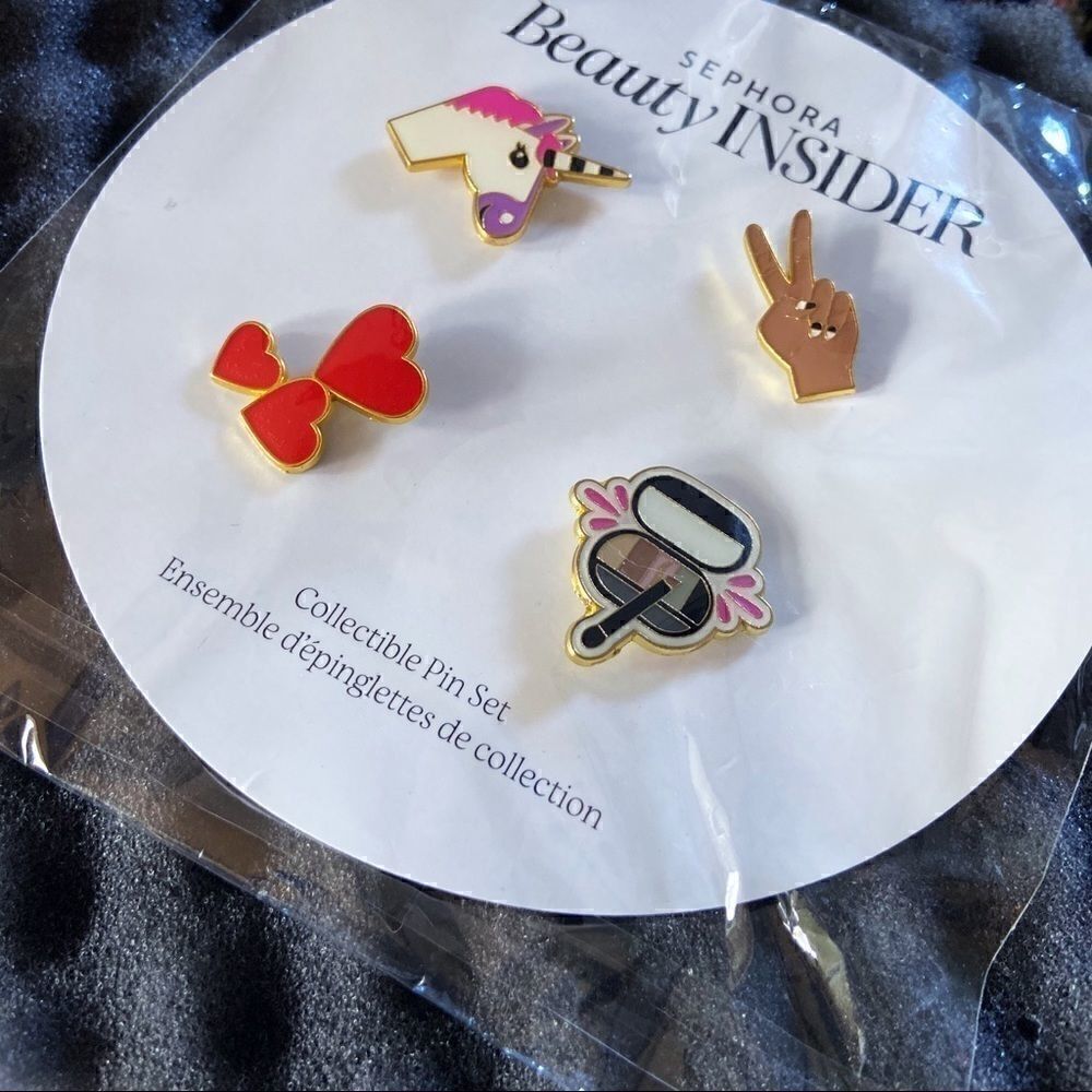 Sephora beauty insider pin collection